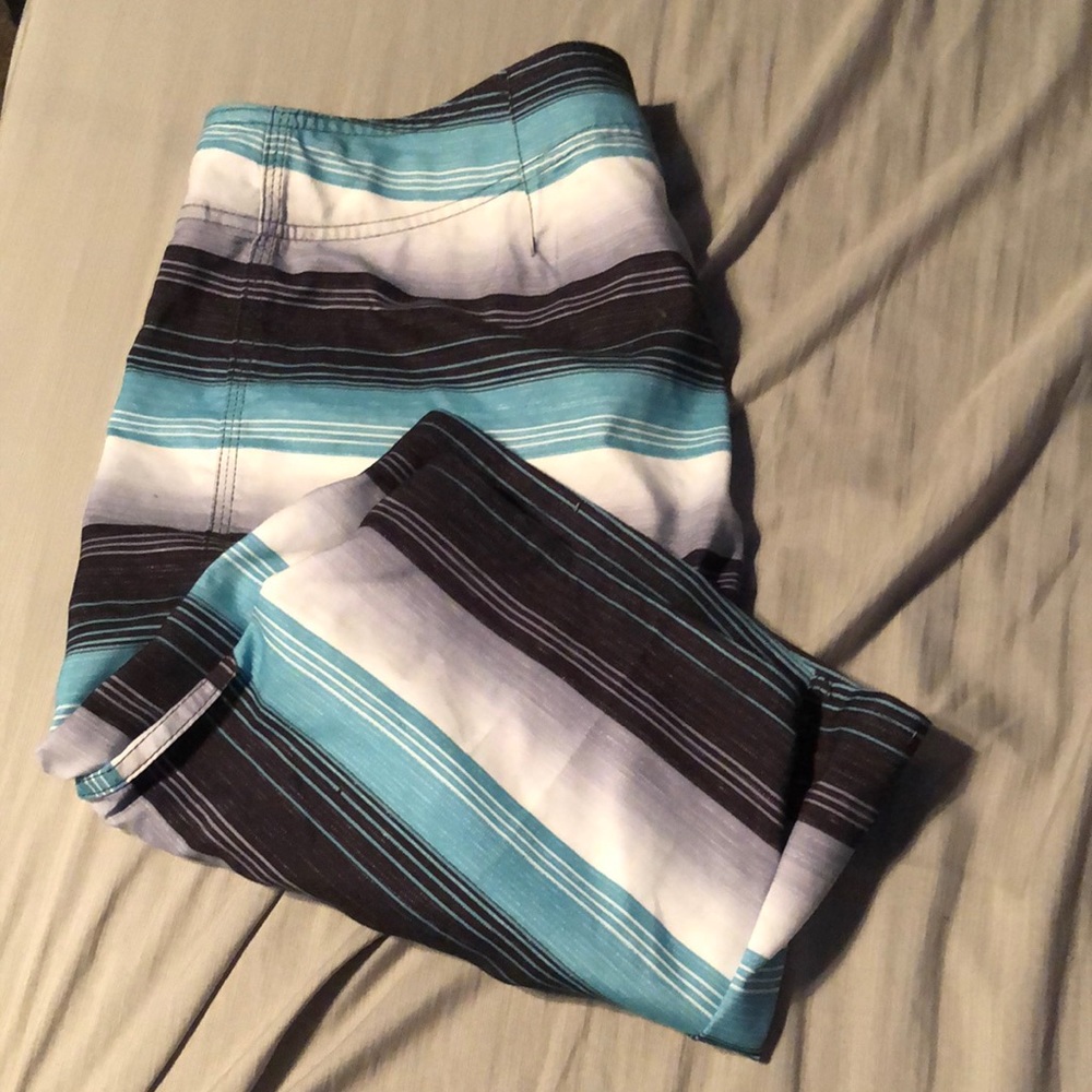 Men’s O’Neill swimming trunks size 32